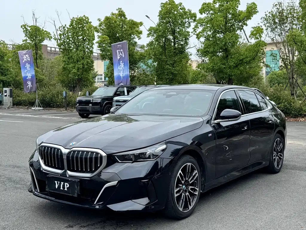 BMW 5 Series 2024