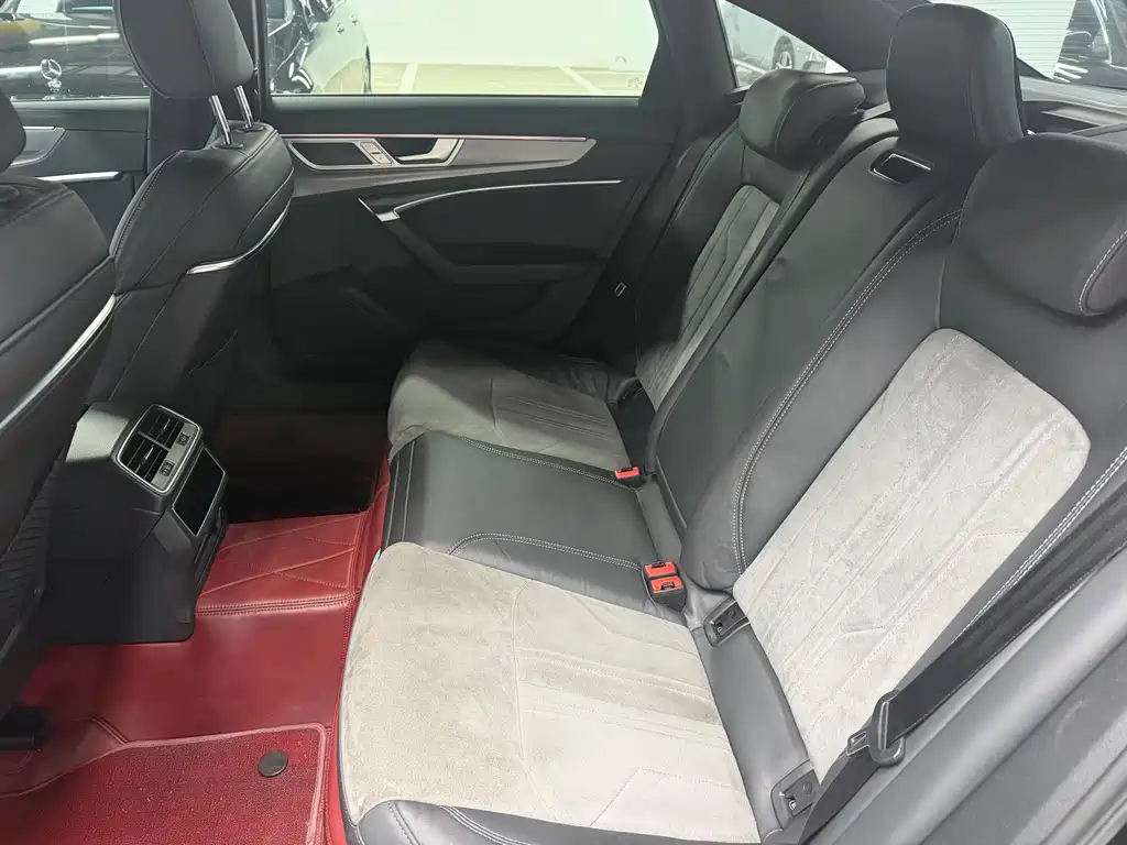 Audi A6L 2023