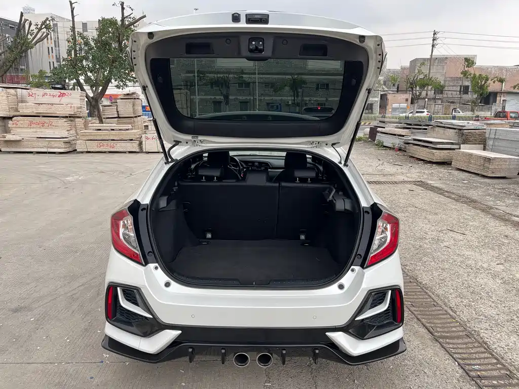 Honda Civic 2020 — фото 18