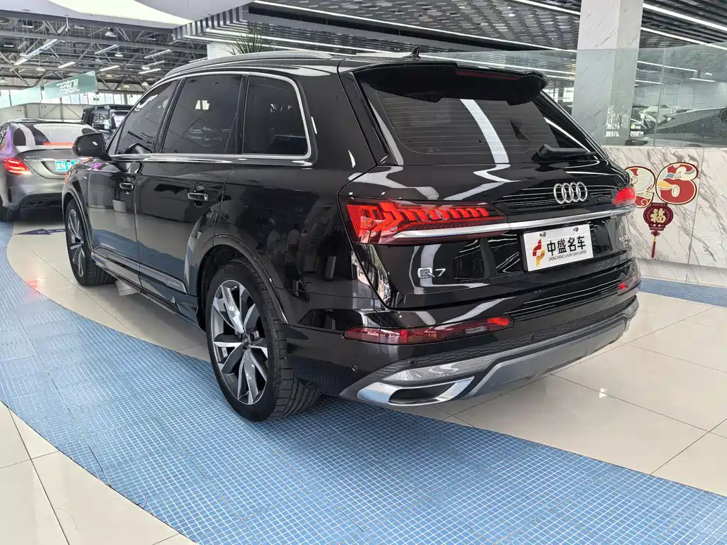 Audi Q7 2023