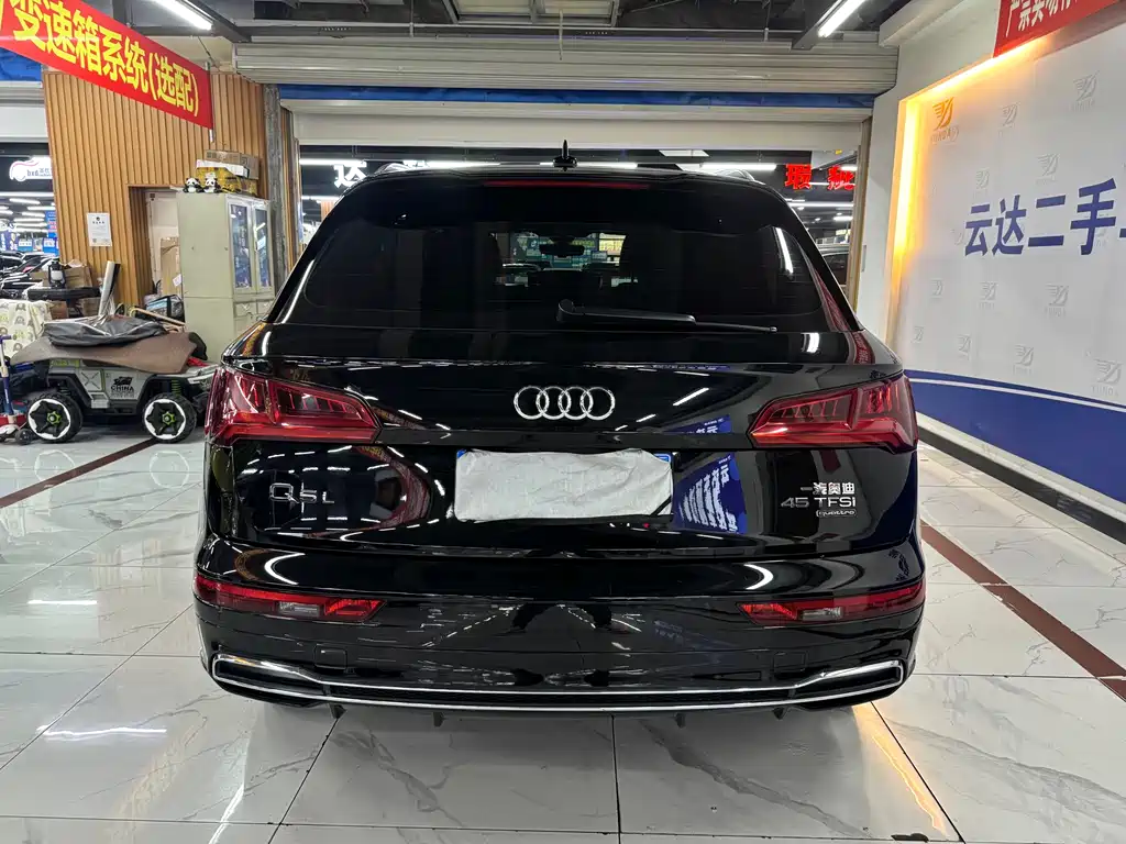 Audi Q5L 2019 — фото 13