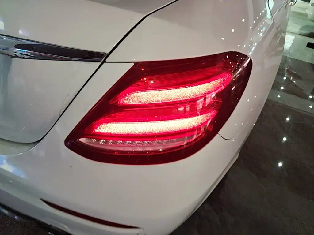 Mercedes-Benz E-Class 2019 — фото 8