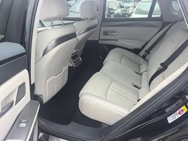 BYD Han L 2025