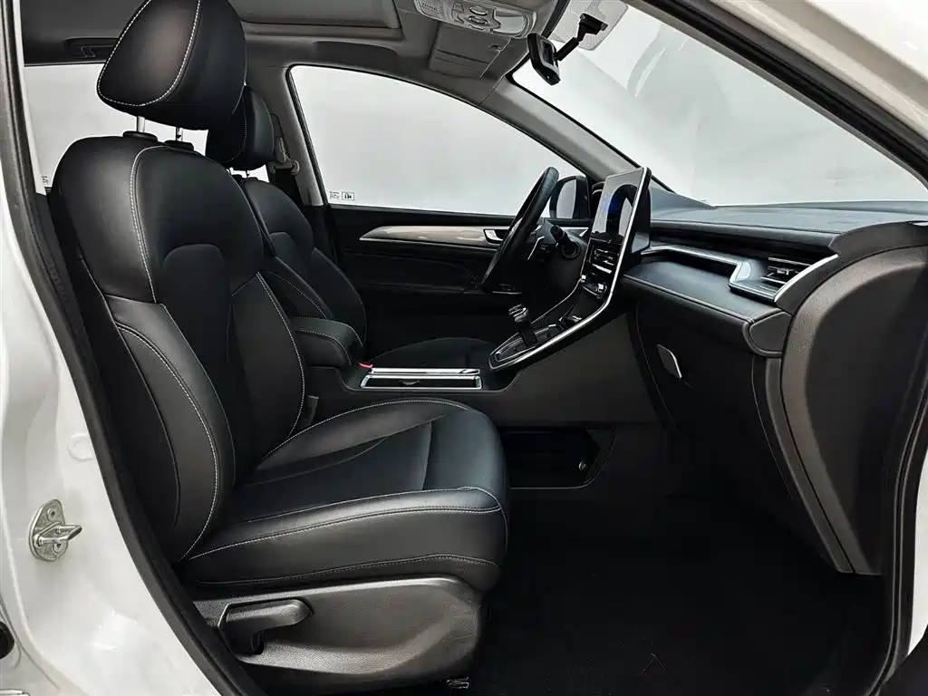 Haval M6 2023 — фото 15