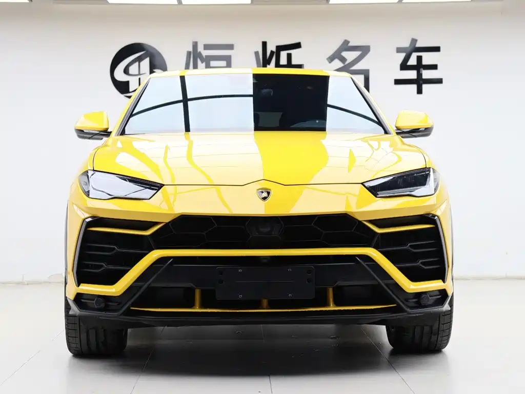 Lamborghini Urus 2021 — фото 28