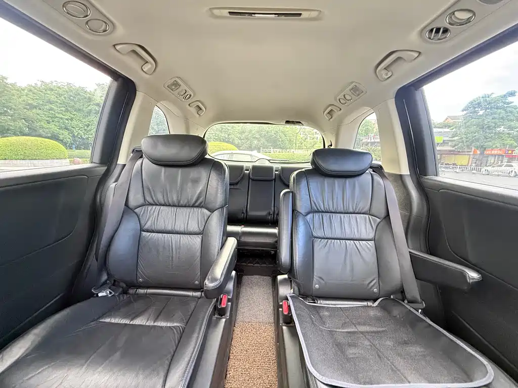 Honda Odyssey 2015 — фото 12