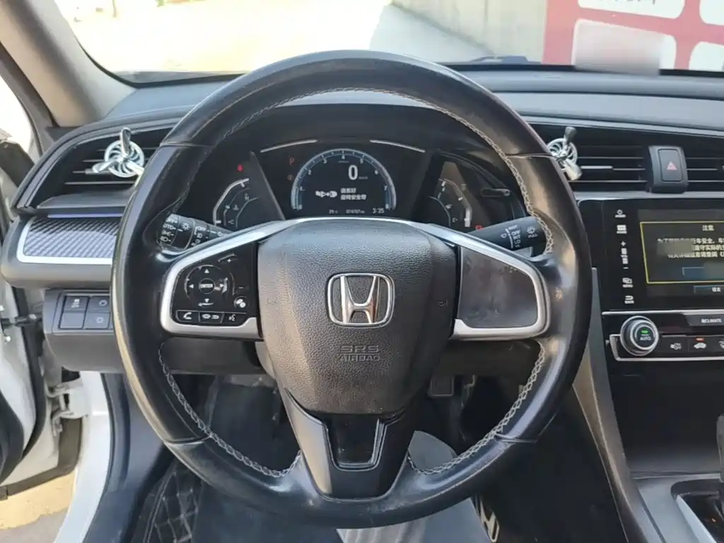 Honda Civic 2019 — фото 11