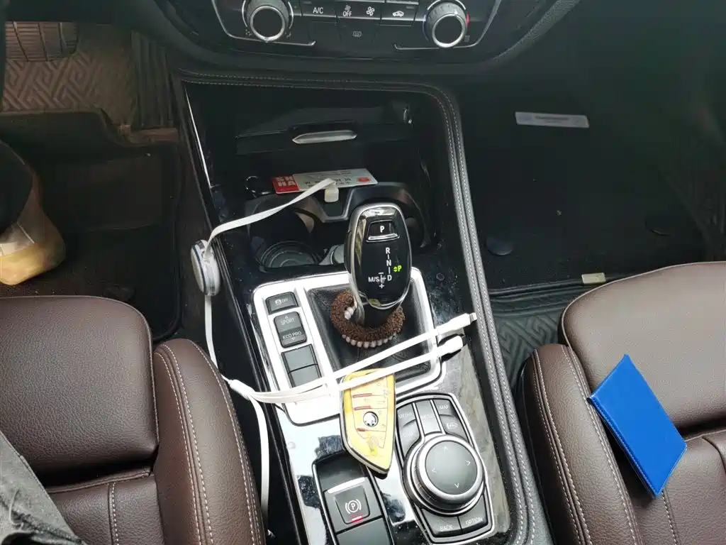 BMW 1 Series 2022 — фото 10