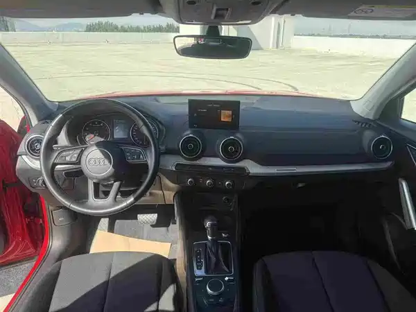 Audi Q2L 2020