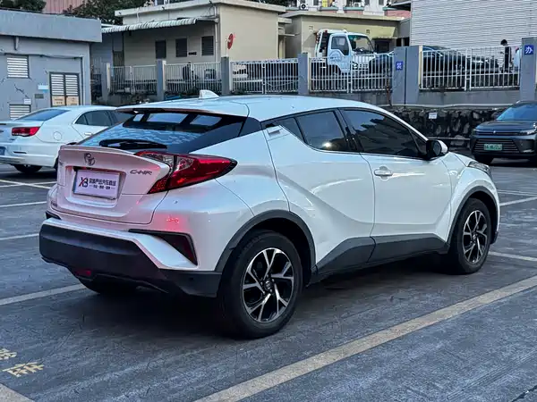 Toyota C-HR 2021