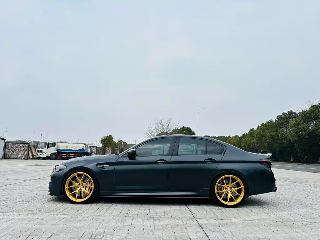 BMW M5 2018 — фото 2