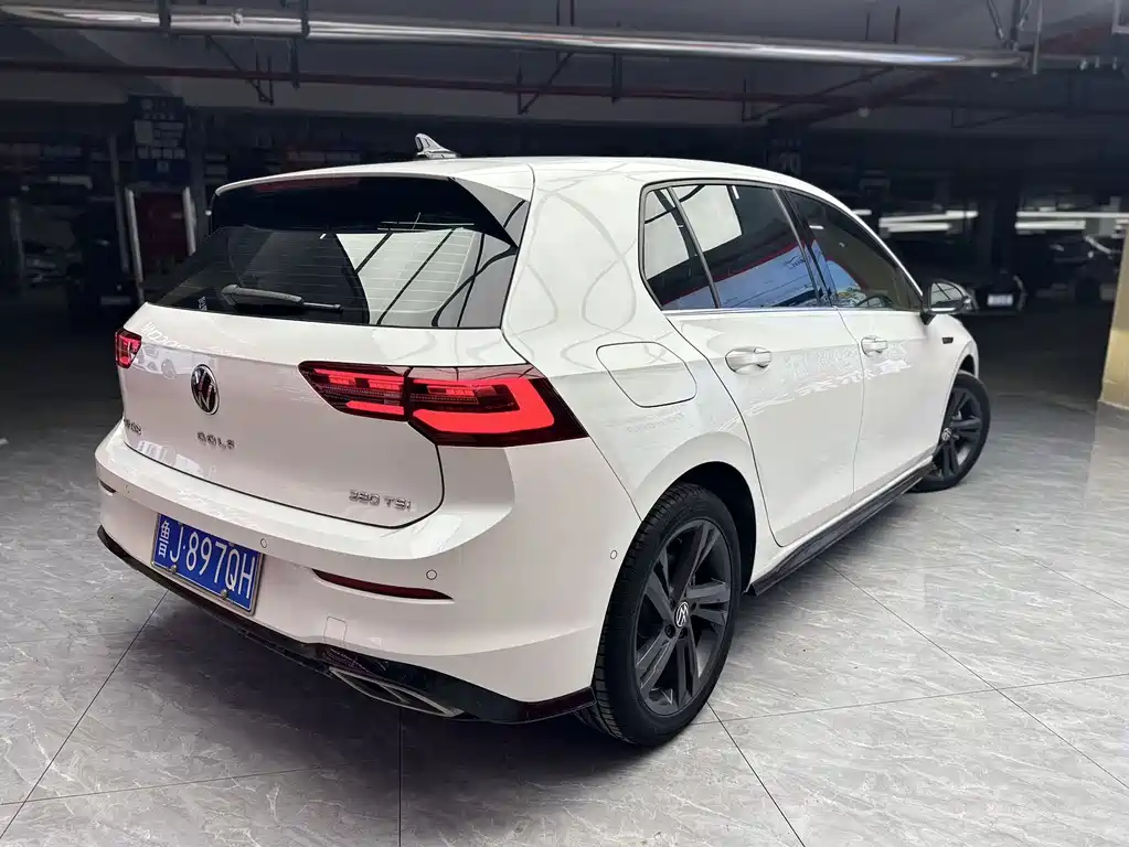 Volkswagen Golf 2023