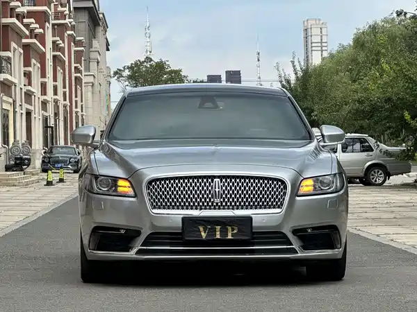 Lincoln Continental 2020