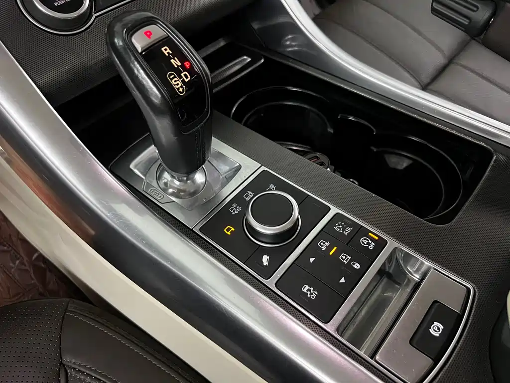 Land Rover Sport 2016 — фото 12