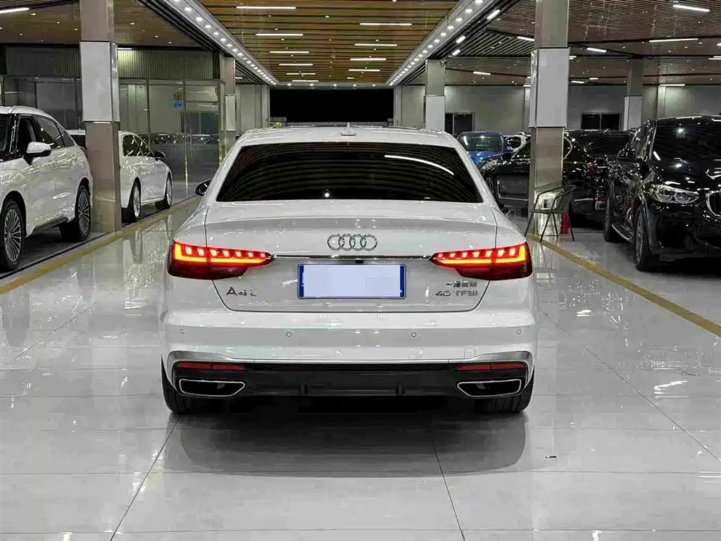 Audi A4L 2024 — фото 5