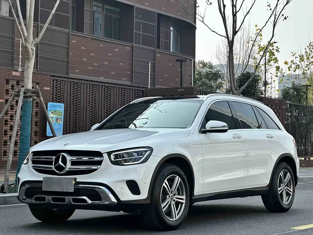 Mercedes-Benz GLC 2021 — фото 1