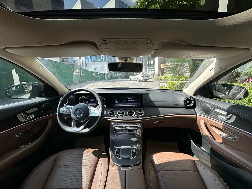 Mercedes-Benz E-Class 2020 — фото 15