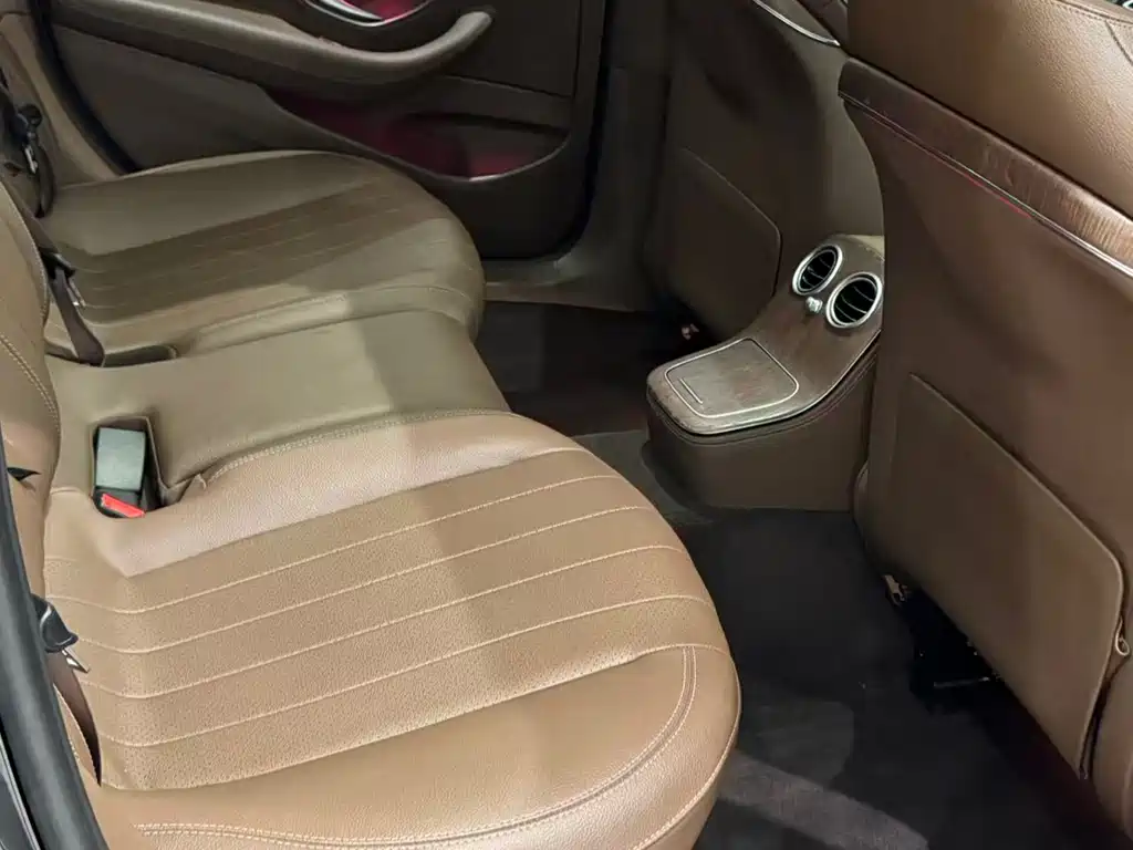 Mercedes-Benz E-Class 2022