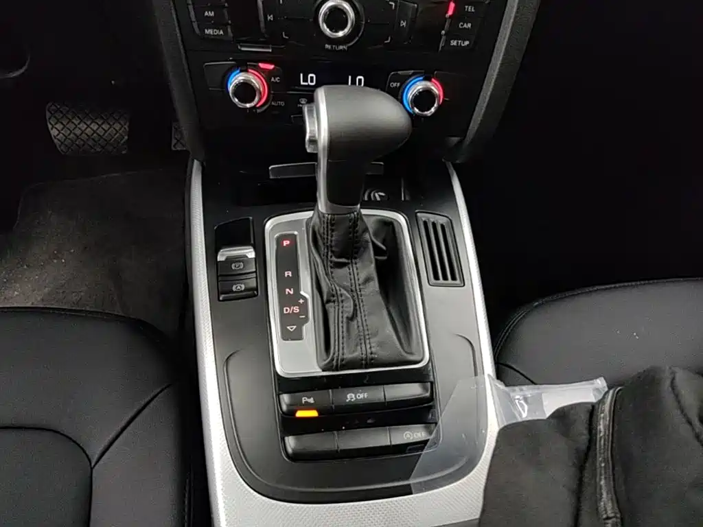 Audi A4L 2015 — фото 14