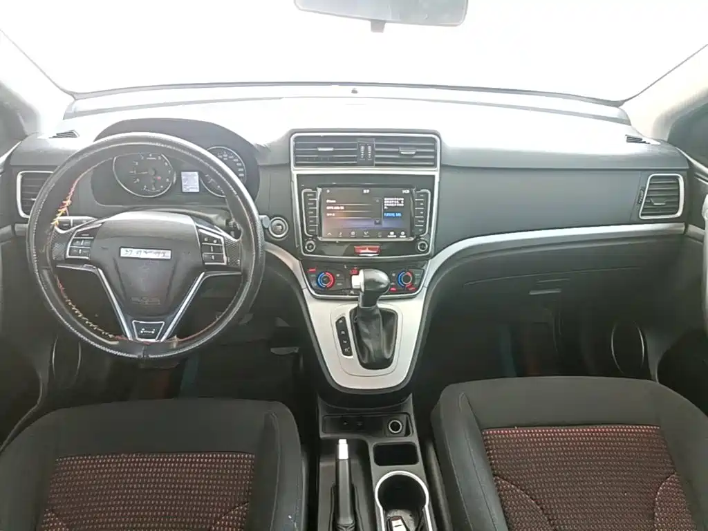 Haval M6 2019 — фото 10