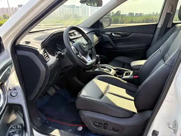 Nissan X-Trail 2025