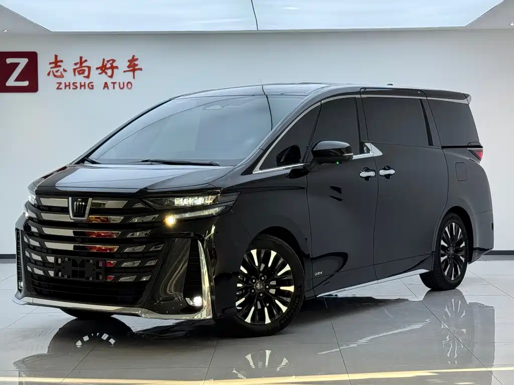 Toyota Vellfire 2024 — фото 1