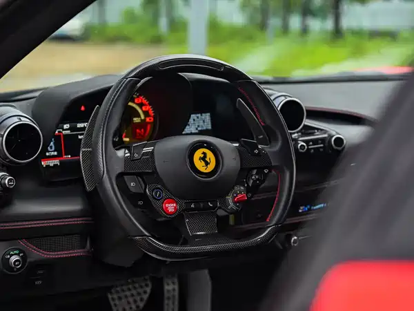 Ferrari F8 2022
