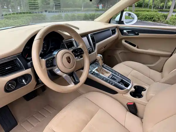 Porsche Macan 2016