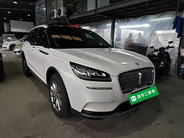 Lincoln Corsair 2021