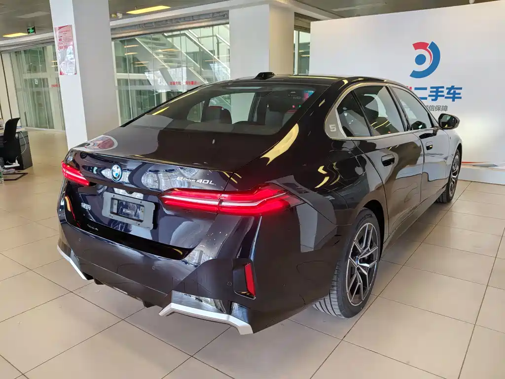 BMW i5 2025 — фото 29