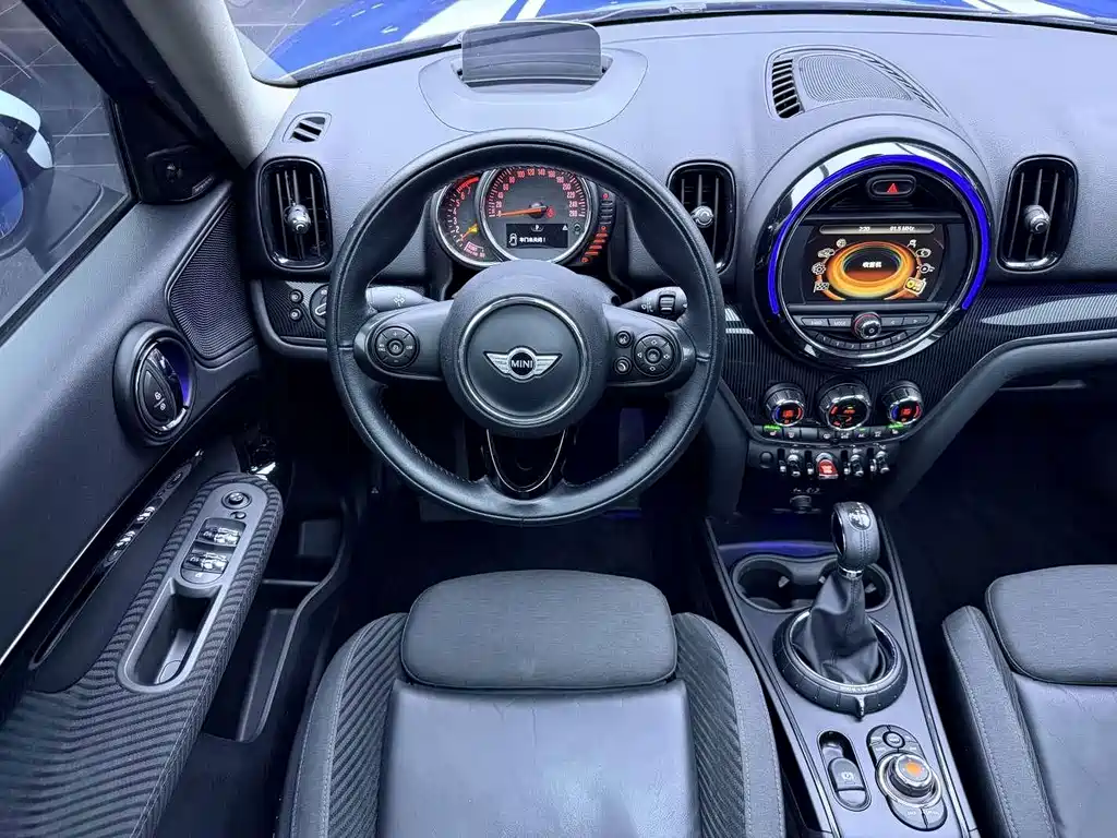 MINI Countryman 2017 — фото 13