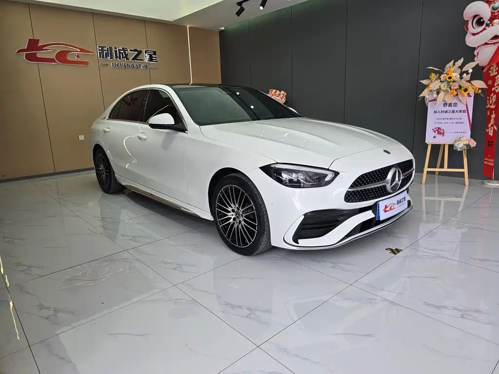Mercedes-Benz C-Class 2023 — фото 3