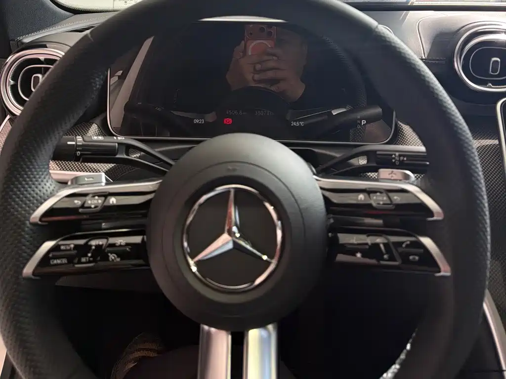 Mercedes-Benz C-Class 2023 — фото 15
