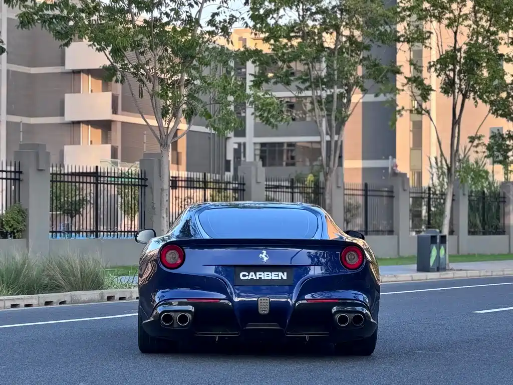 Ferrari F12berlinetta 2016 — фото 9