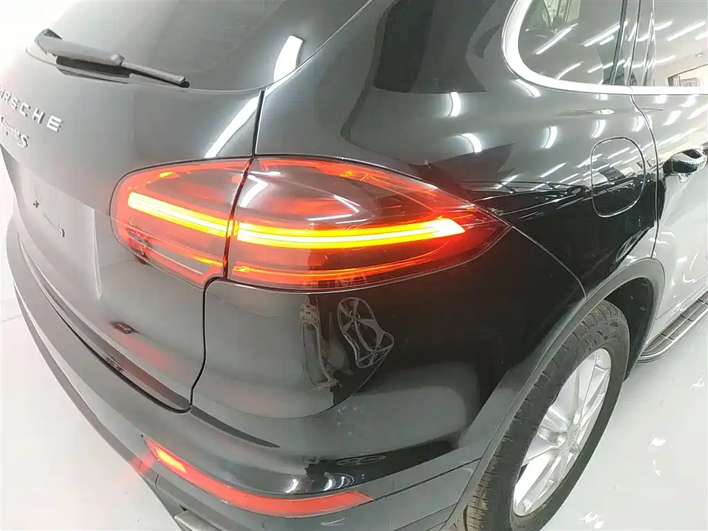 Porsche Cayenne 2018 — фото 24
