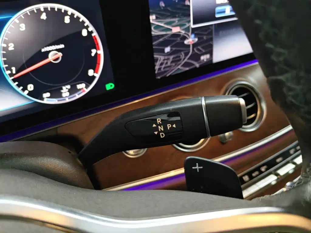 Mercedes-Benz E-Class 2019 — фото 14