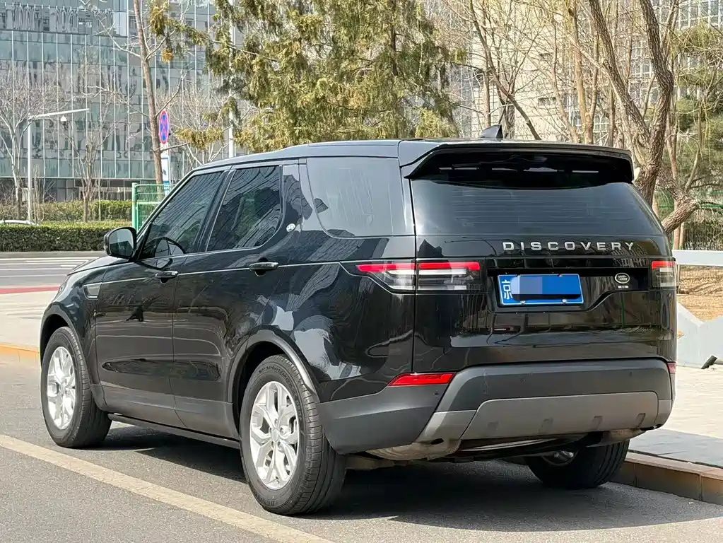 Land Rover Discovery 2018 — фото 16