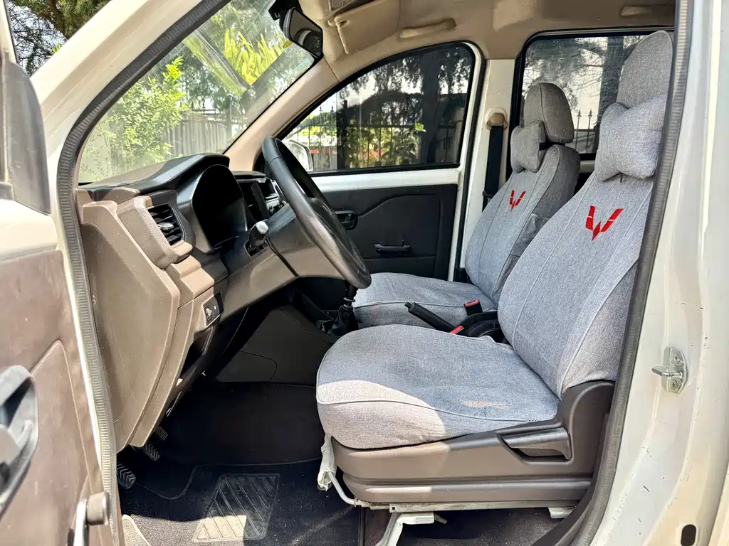 Wuling Hongguang V 2019 — фото 9