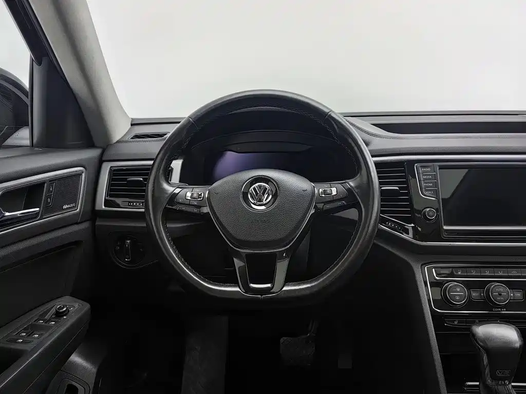 Volkswagen Teramont 2018 — фото 11