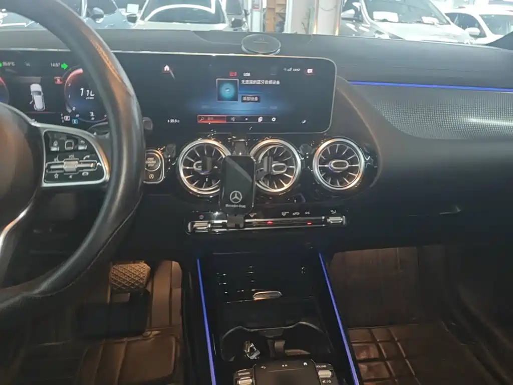 Mercedes-Benz GLA 2021 — фото 13