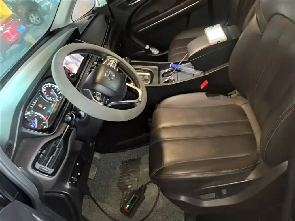 GAC Motor Trumpchi M6 2019 — фото 15