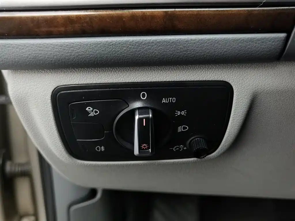 Audi A6L 2012 — фото 21