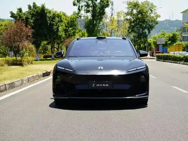 NIO ET5T 2025