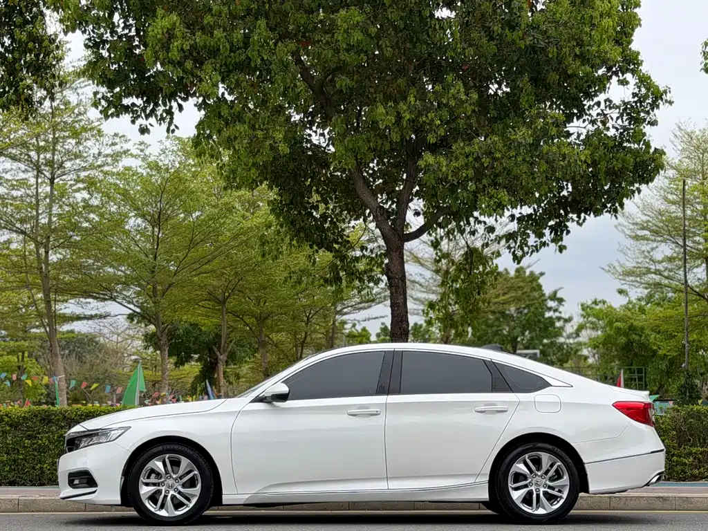 Honda Accord 2021 — фото 10
