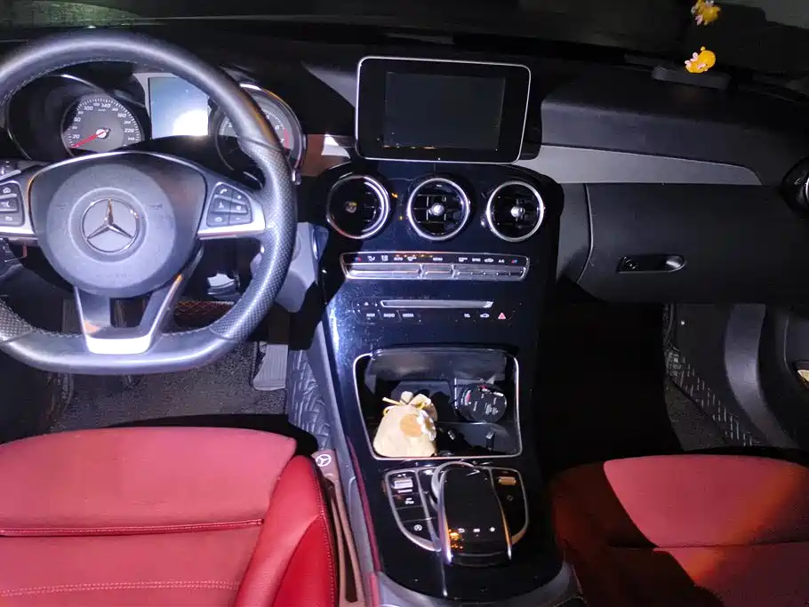 Mercedes-Benz C-Class 2018 — фото 12