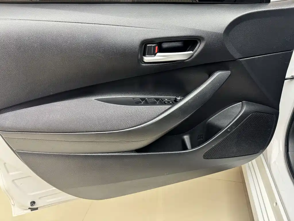 Toyota Corolla 2022 — фото 12