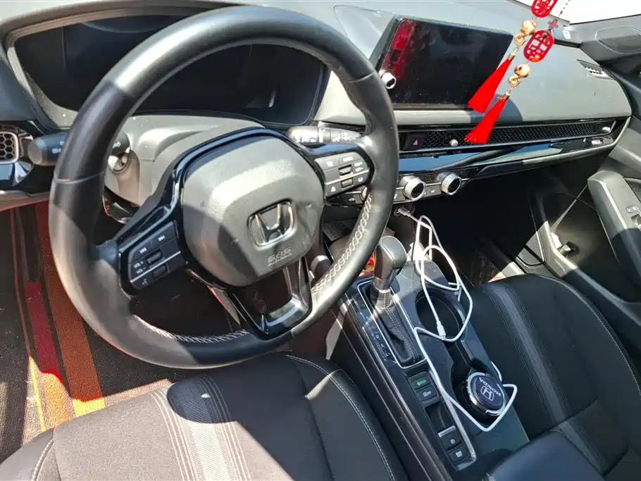 Honda Civic 2025 — фото 12