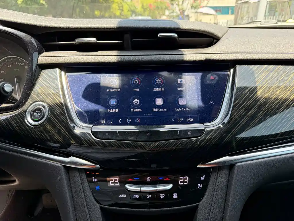 Cadillac XT6 2021 — фото 10