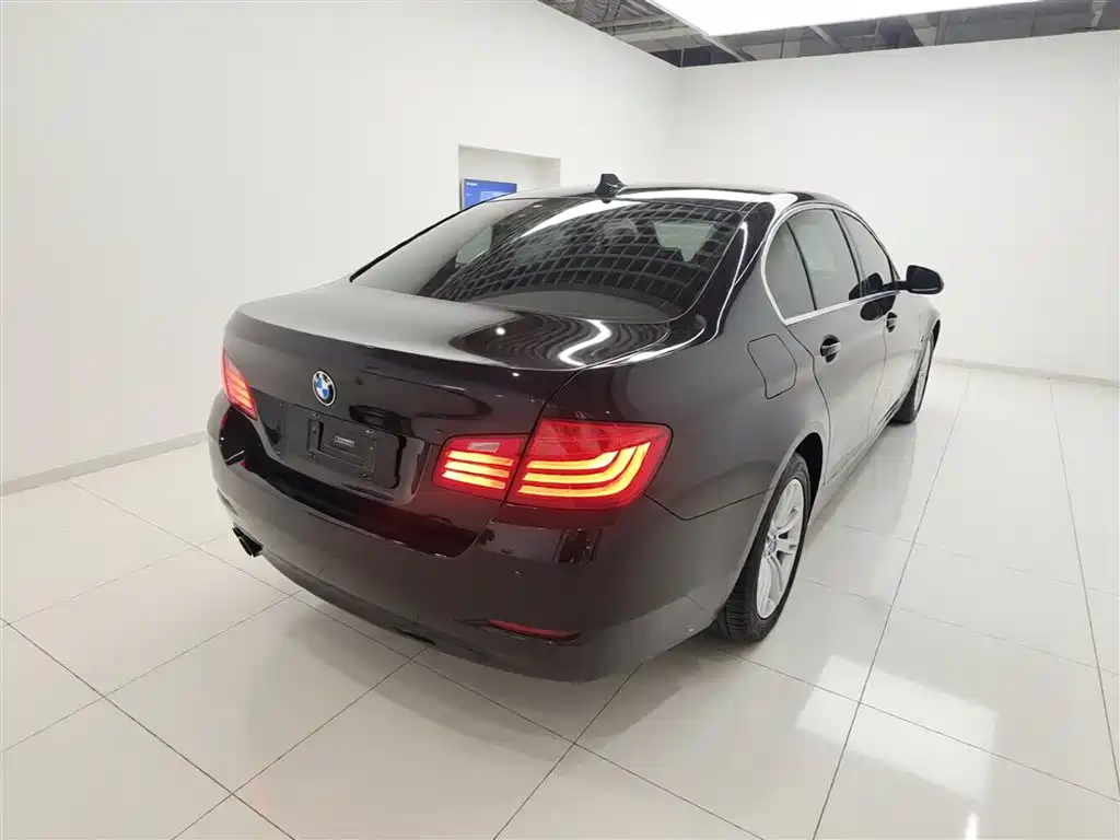 BMW 5 Series 2015 — фото 7