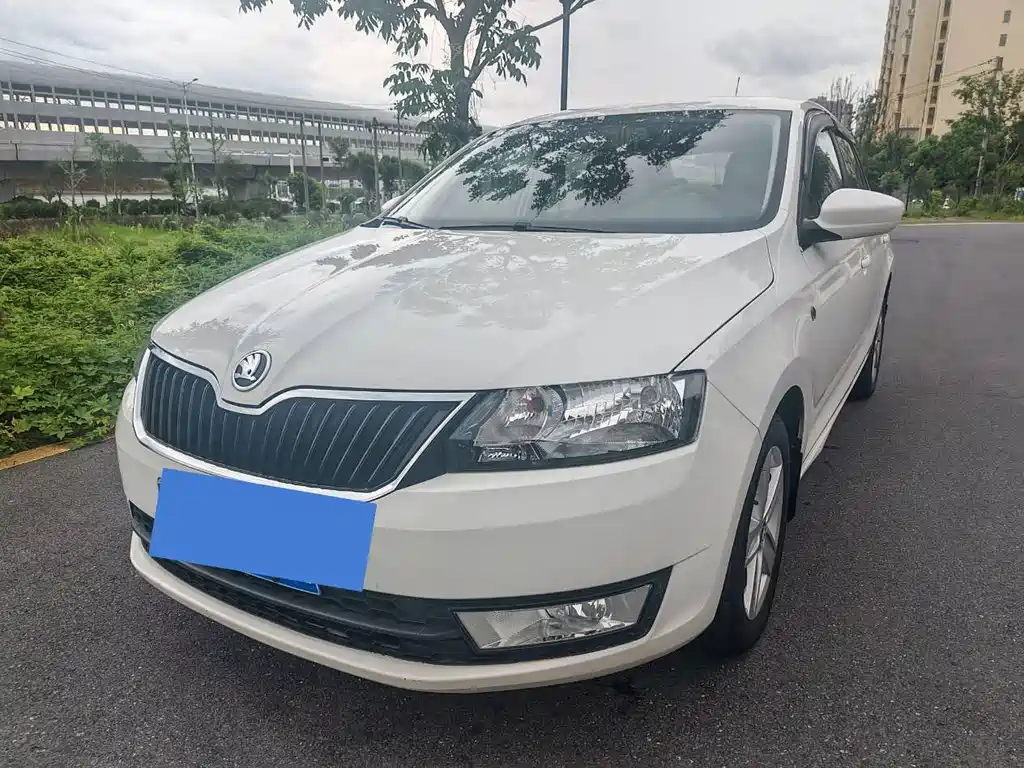 Skoda Rapid Spaceback 2016